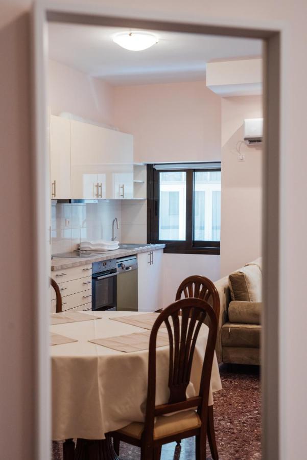Luxury Apartment In Plaka - Acropolis Athene Buitenkant foto